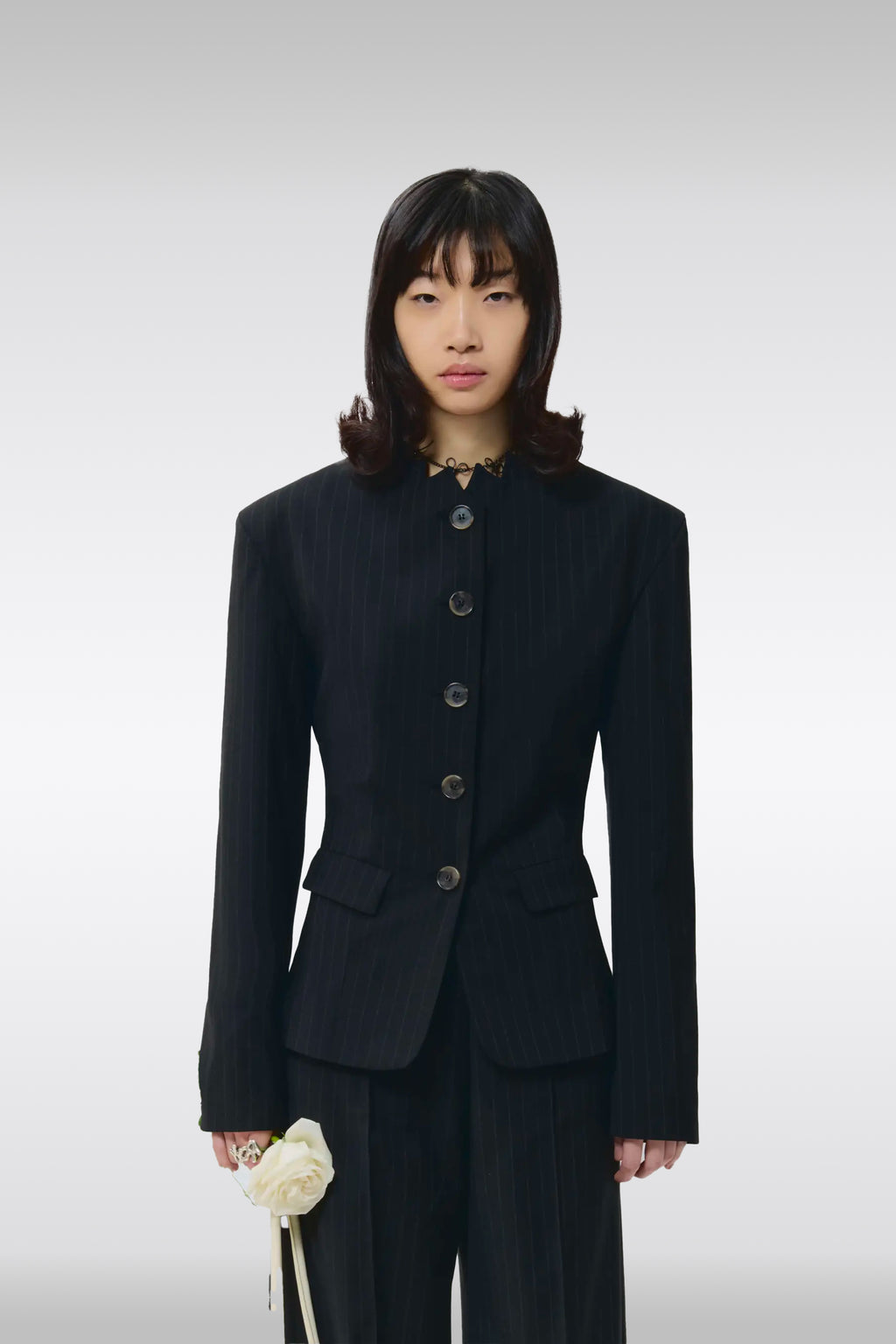 alt-image__Giacca-in-fresco-lana-nero-gessato-con-spalline---Waisted-Blazer