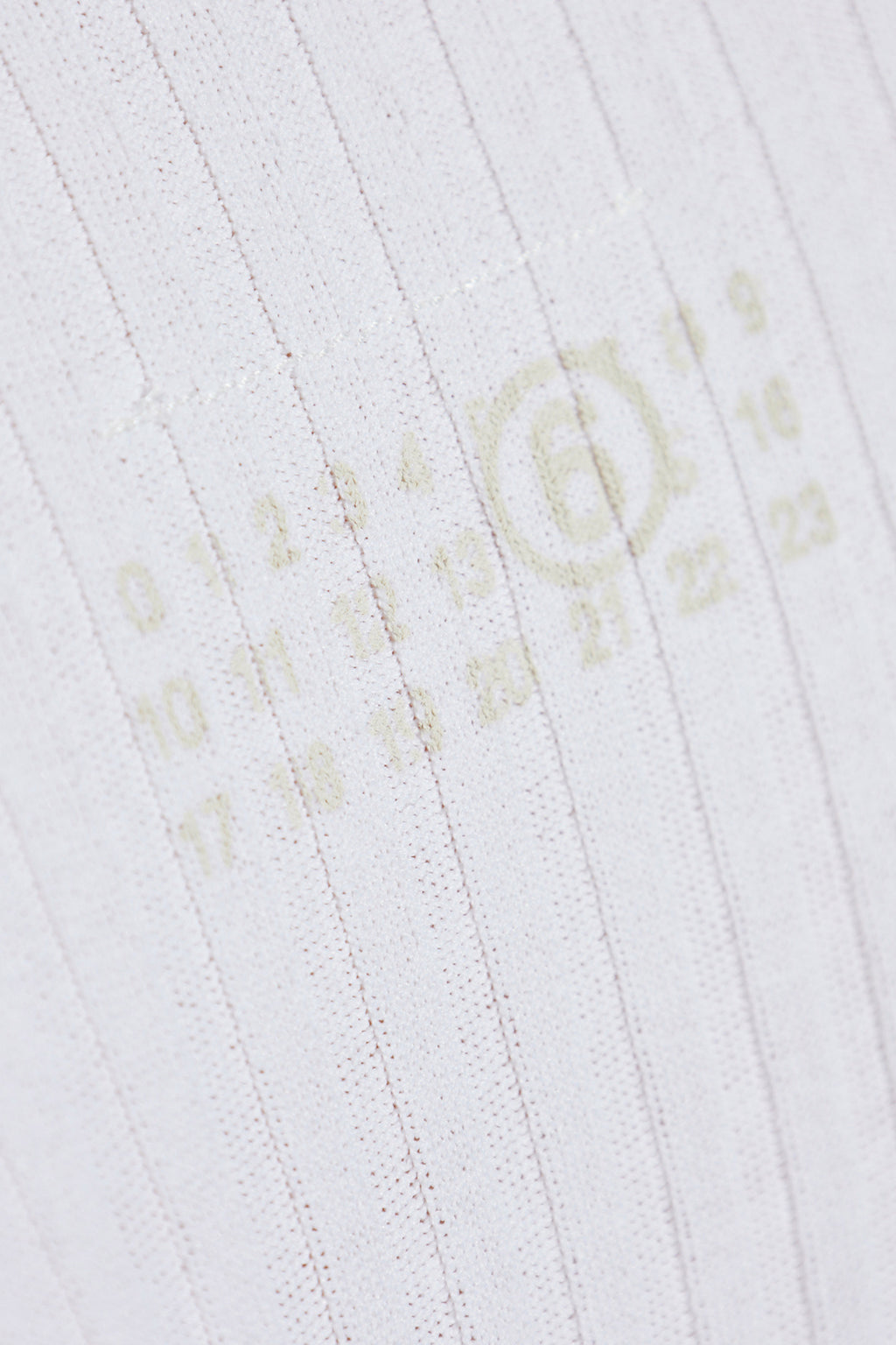 alt-image__SCOLLO-A-V-Bianco