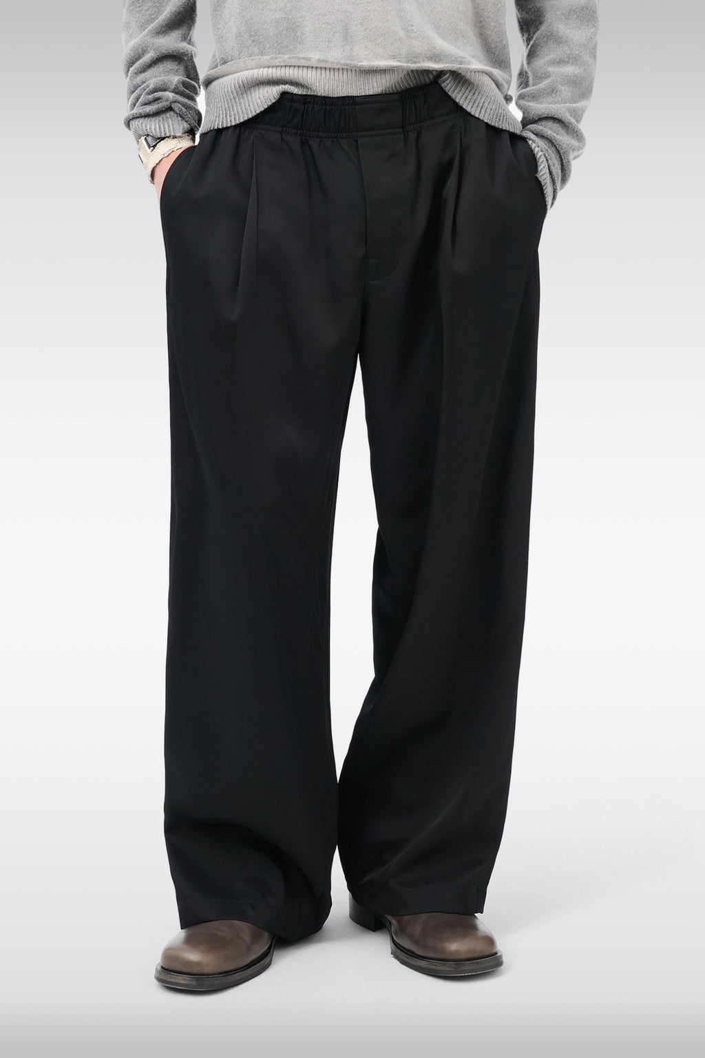 alt-image__LEISURE-TROUSER-Nero