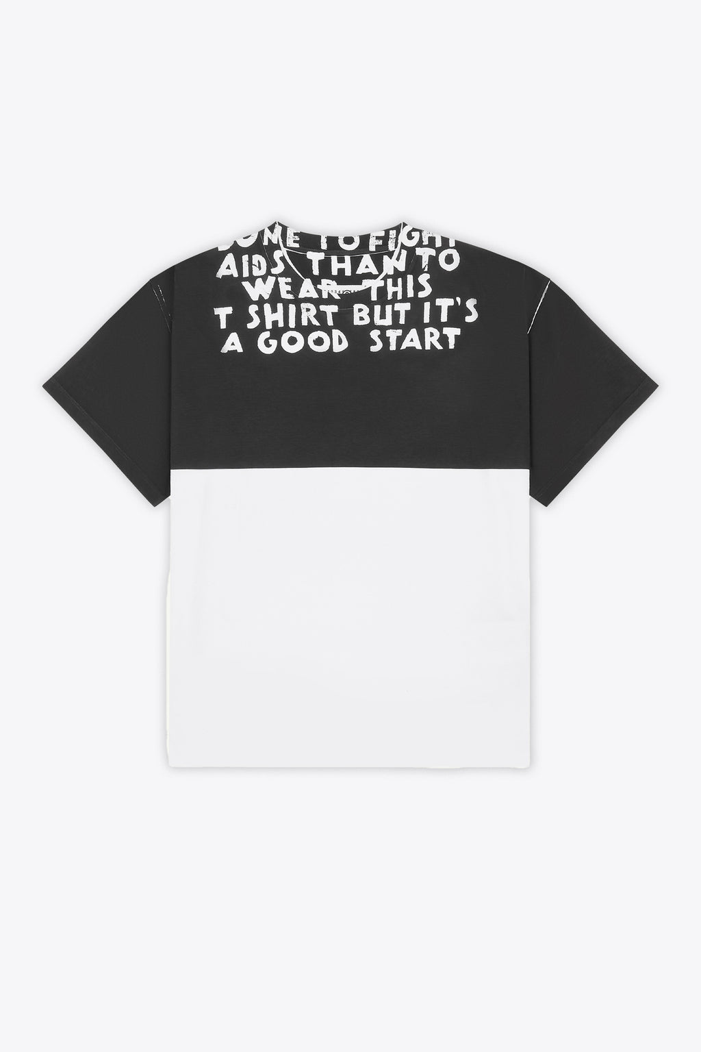 alt-image__T-shirt-bianca-e-nera-in-cotone-con-testo