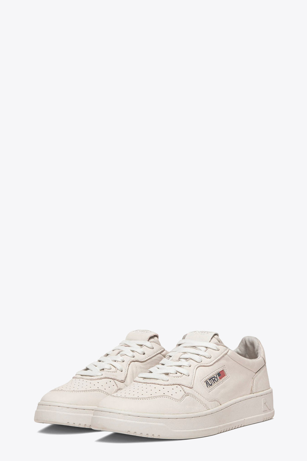 alt-image__White-leather-low-sneaker---Medalist-Low-