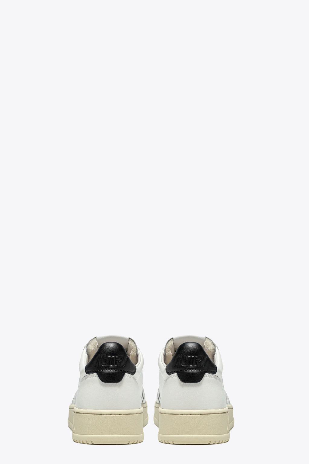 alt-image__Sneaker-bassa-in-pelle-bianca-con-tab-nero---Medalist-Low
