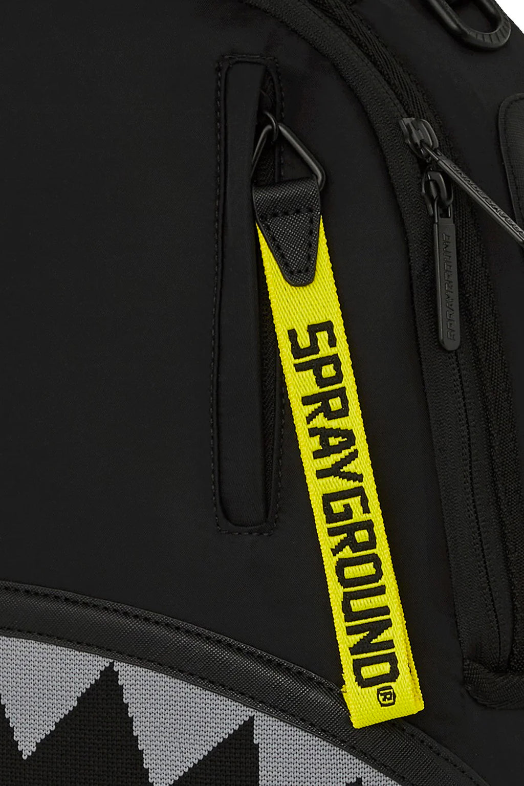 alt-image__SHARK-CENTRAL-YELLOW-TAPE-DLX-SATIN-BACKPACK-Nero/giallo