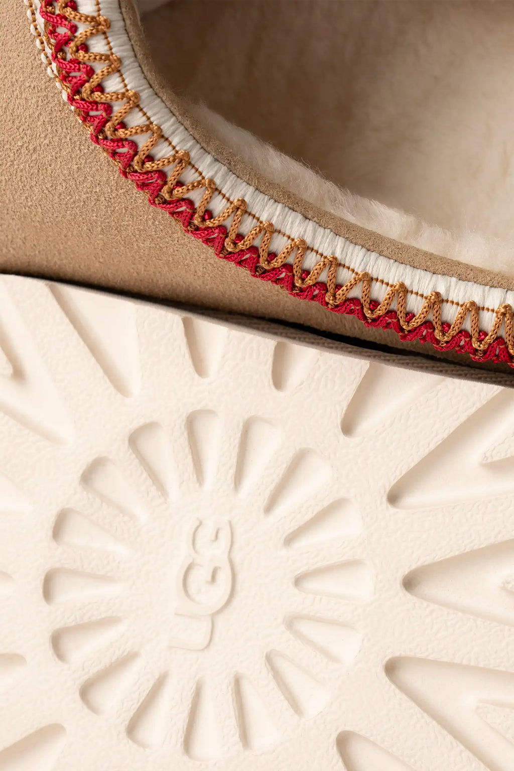 alt-image__Beige-suede-mules-with-embroidered-border---W-Tasman