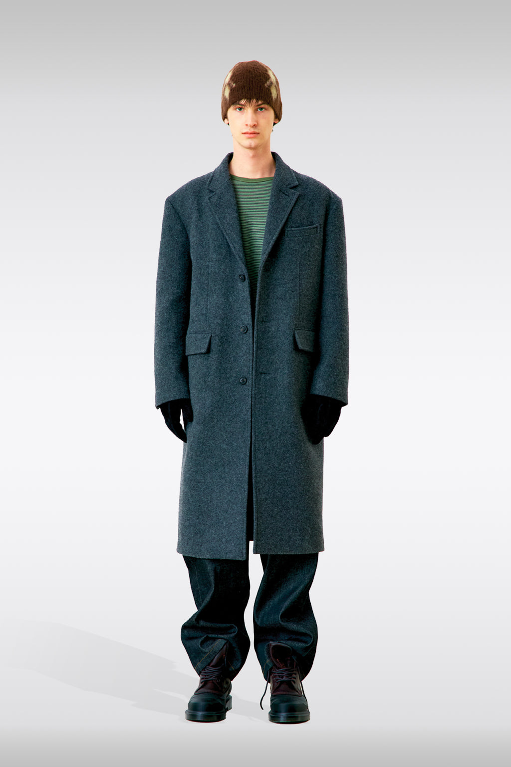 alt-image__Cappotto-grigio-scuro-mono-petto-in-alpaca---
Alpaca-Long-Single-3-Button-Coat