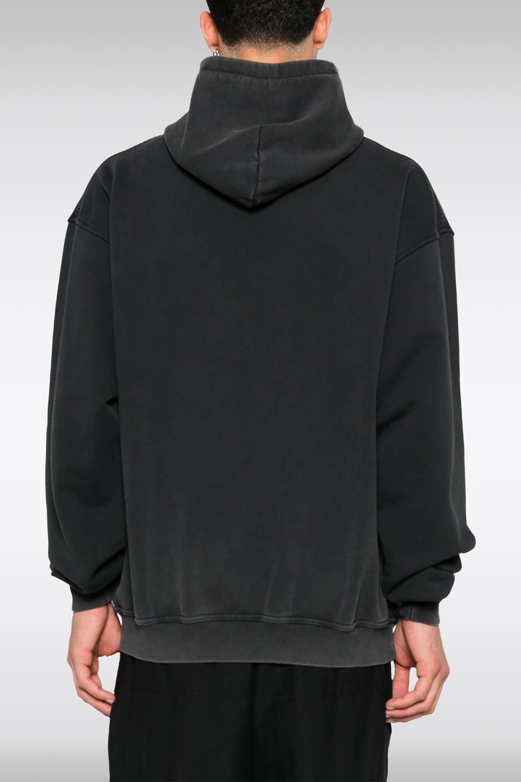 alt-image__Felpa-nera-in-cotone-lavato-con-cappuccio-e-grafica-frontale---Thoroughbred-Hoodie