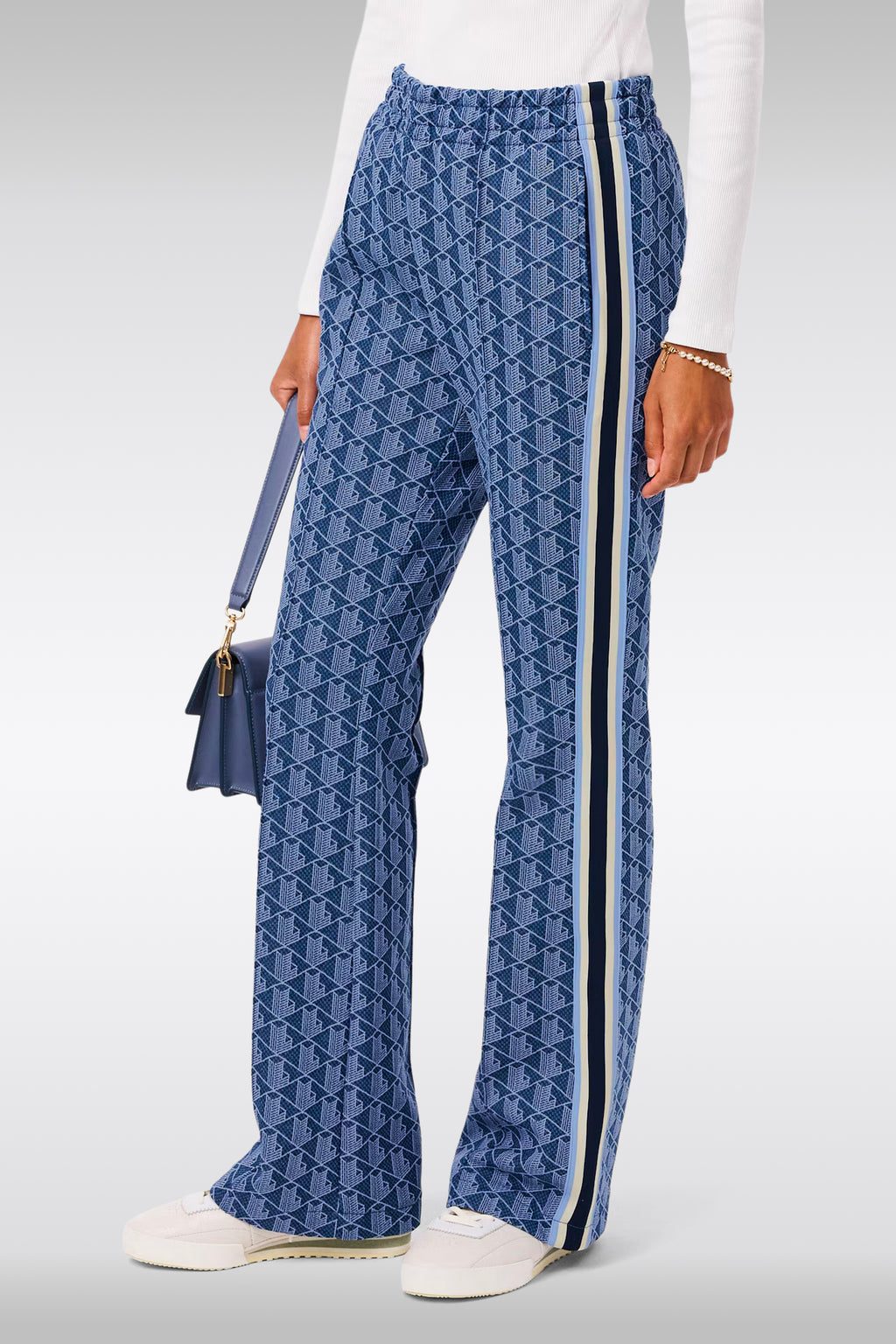 alt-image__Pantalone-svasato-con-pattern-monogram-blu