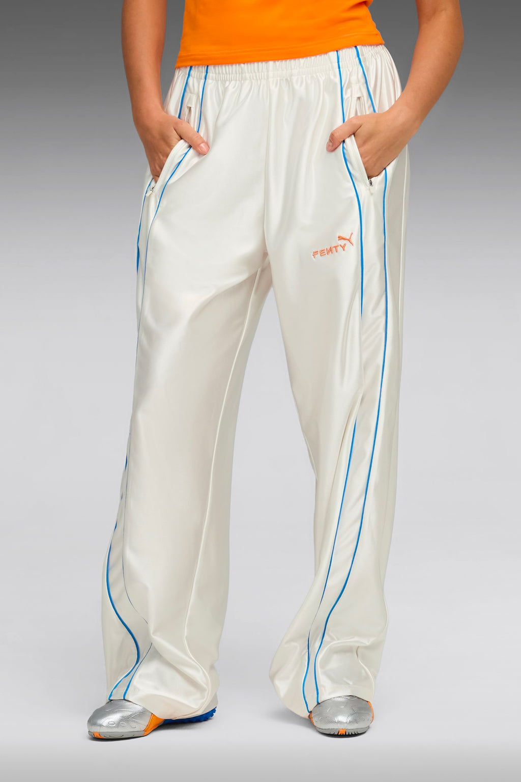 alt-image__FENTY-X-PUMA-T7-piping-track-P-Bianco