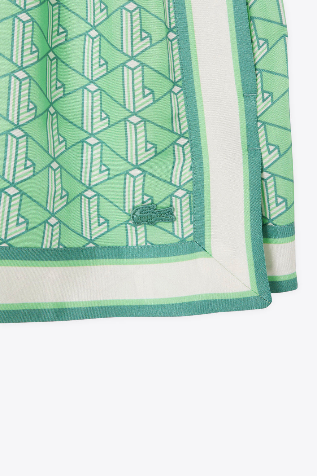 alt-image__Shorts-in-satin-verde-con-stampa-monogram