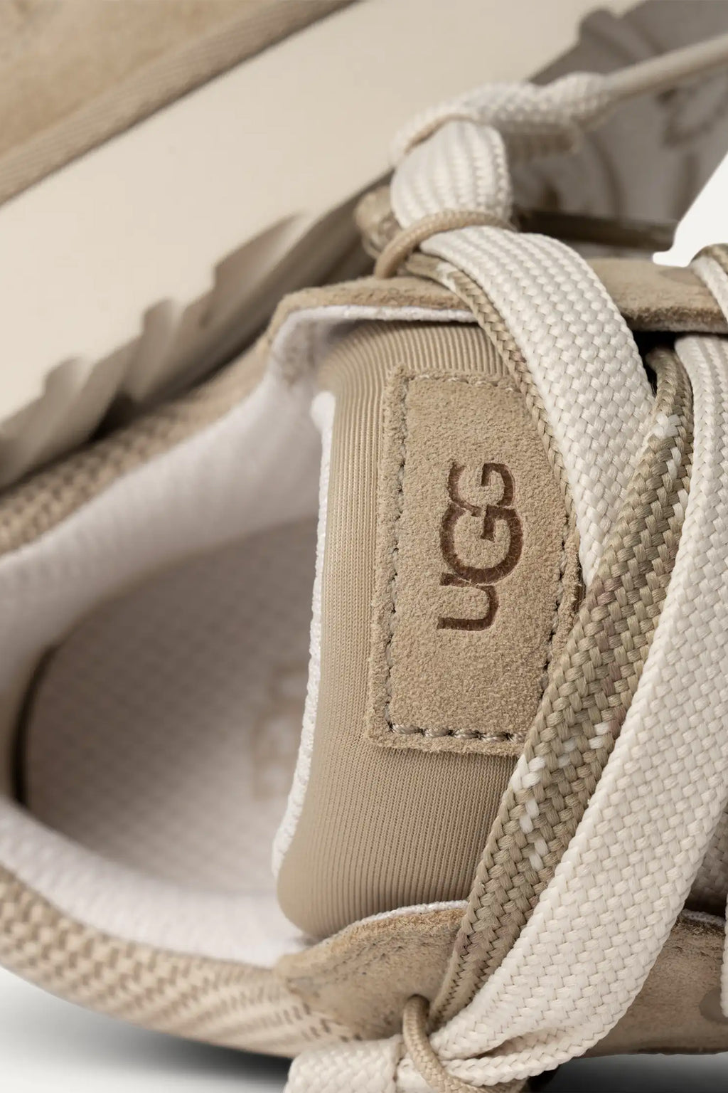 alt-image__Sneaker-bassa-in-camoscio-beige-con-lacci---M-Lo-Lowmel