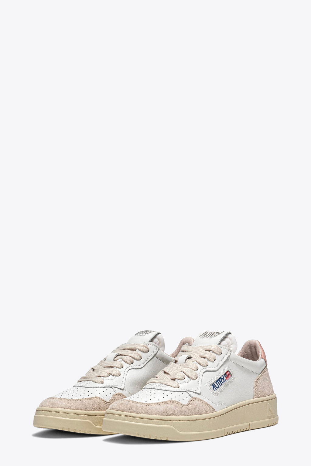 alt-image__White-leather-and-suede-low-sneaker-with-pink-back-tab---Medalist-Low-