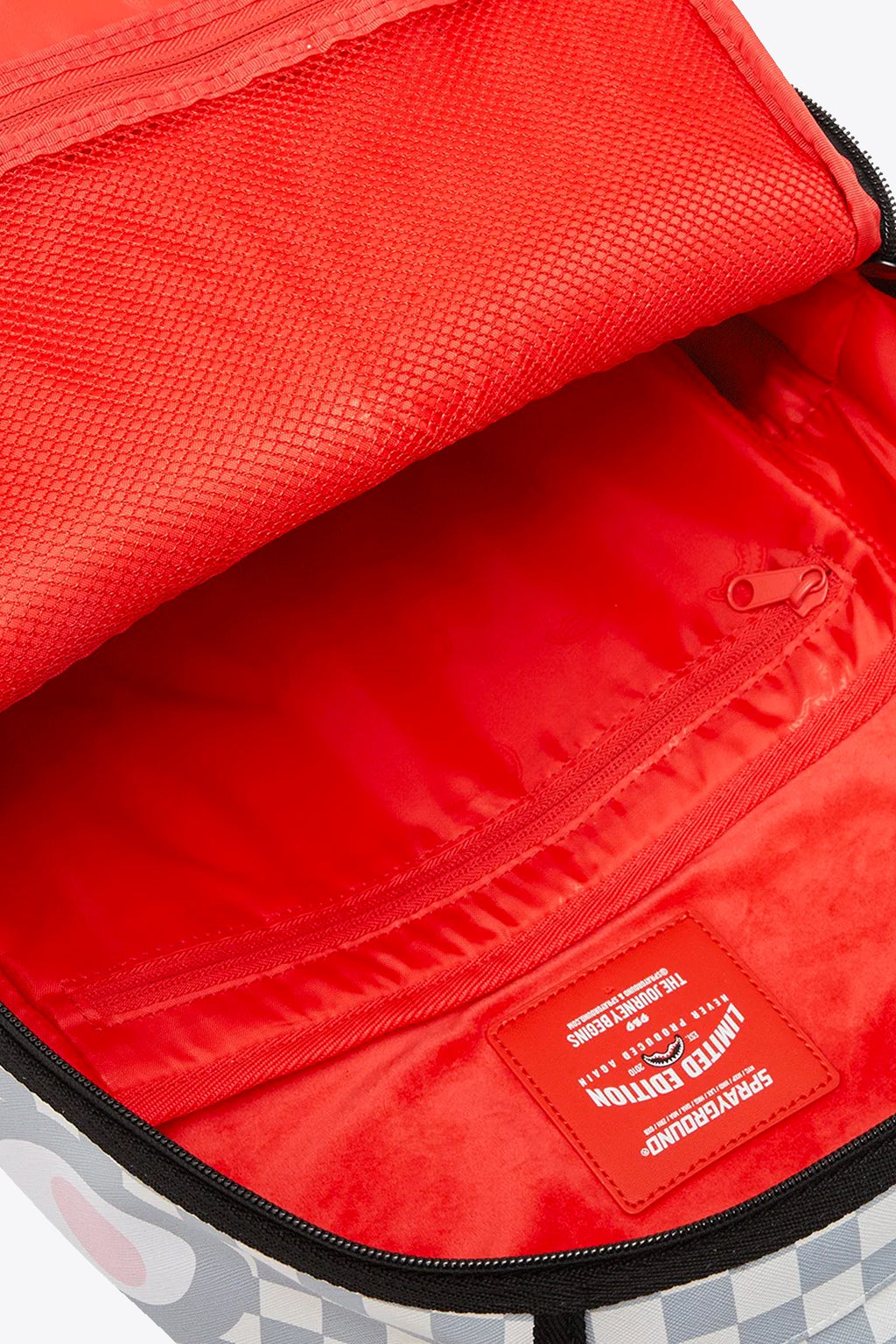 alt-image__Zaino-in-pvc-marrone-e-panna-a-scacchi-con-bocca-shark---Split-Rose-Sharks-in-Paris-Backpack