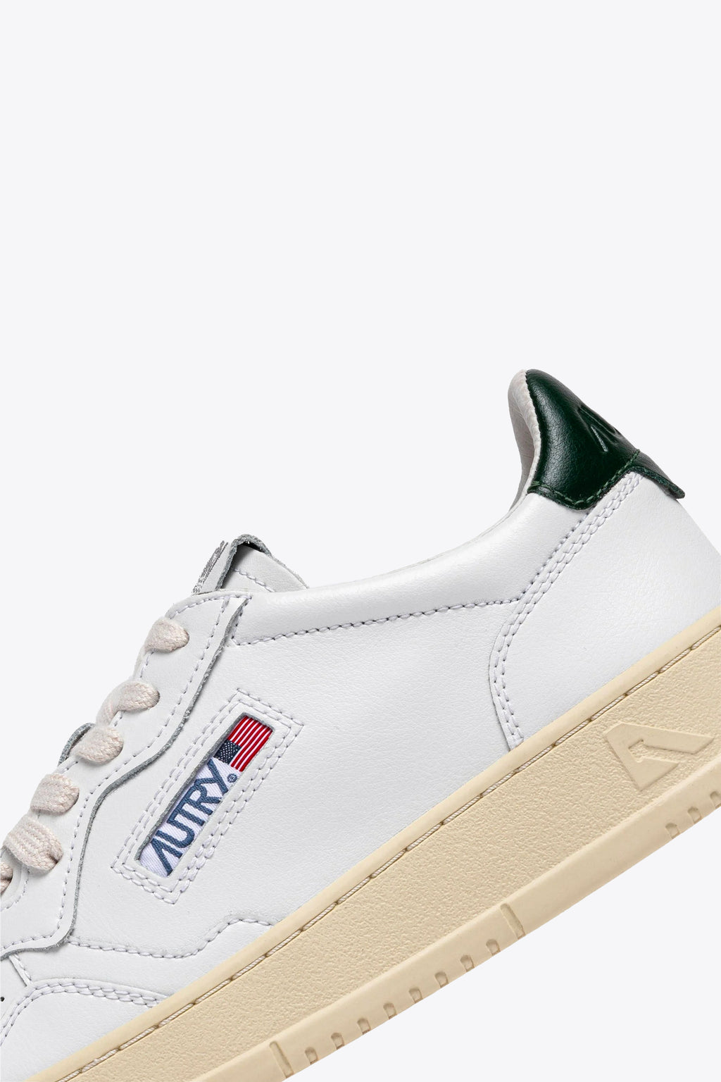 alt-image__Sneaker-bassa-in-pelle-bianca-con-tab-verde---Medalist-Low