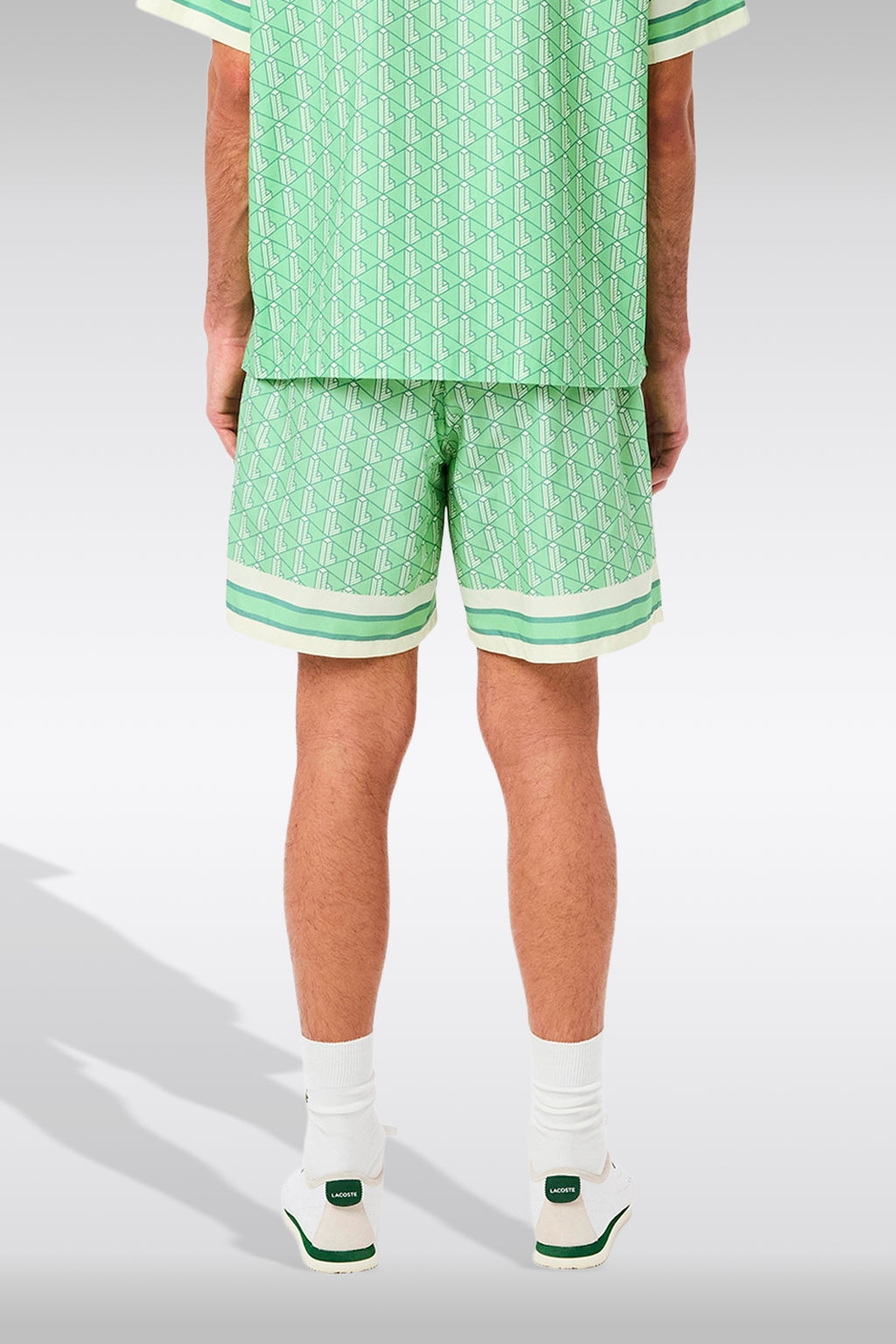 alt-image__Short-in-cotone-verde-chiaro-con-stampa-monogram