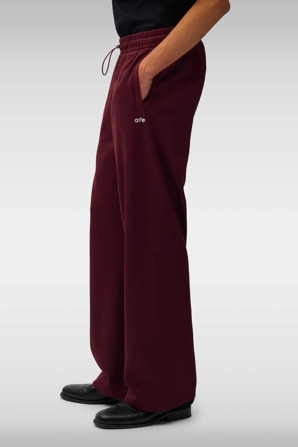 alt-image__Pantalone-in-acetato-bordeaux-con-logo-ricamato---Carded-Tracksuit-Bottom