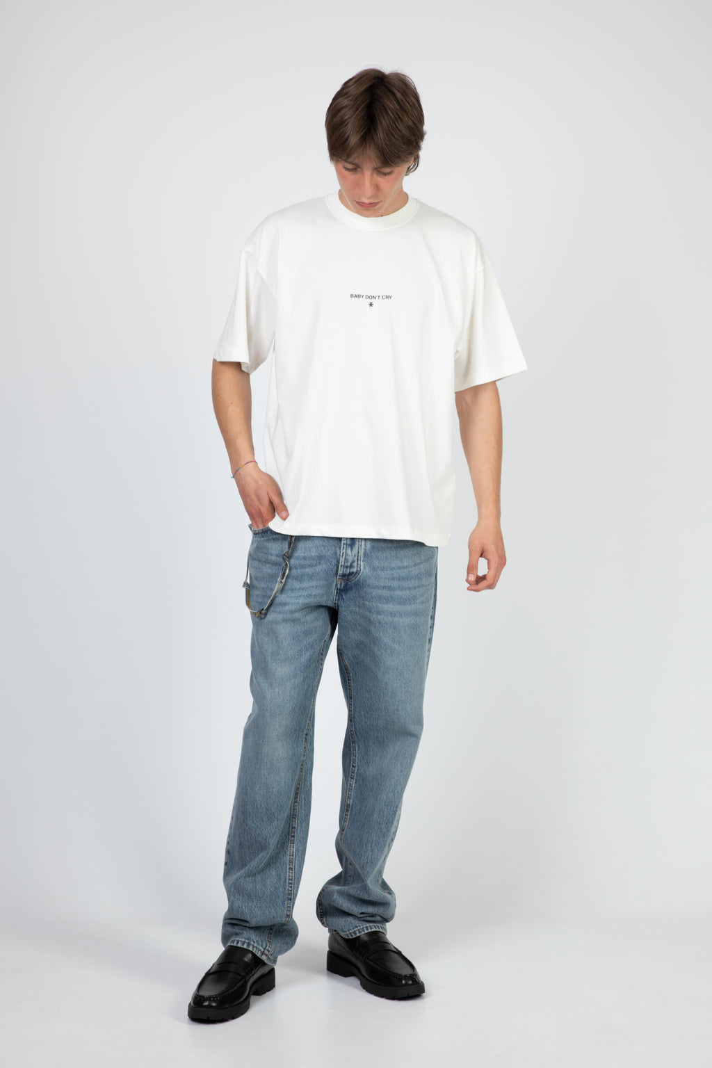 alt-image__T-shirt-bianca-boxy-fit-con-slogan-al-petto---Baby-Front-Tee