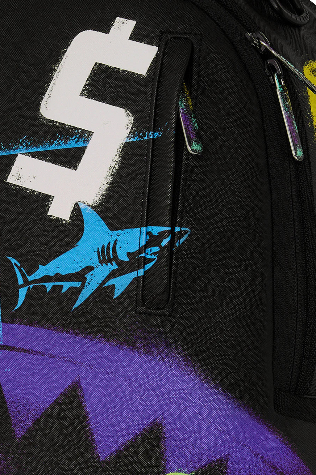 alt-image__Zaino-in-pvc-nero-con-stencil-multicolor-stampati---Shark-Central-Stencils-Black-Dlxsv-Backpack