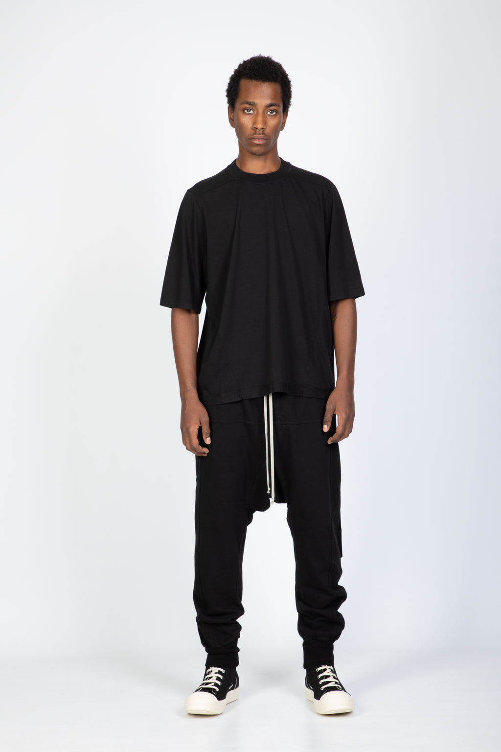 alt-image__T-shirt-nera-boxy-fit-in-cotone---Walrus-T