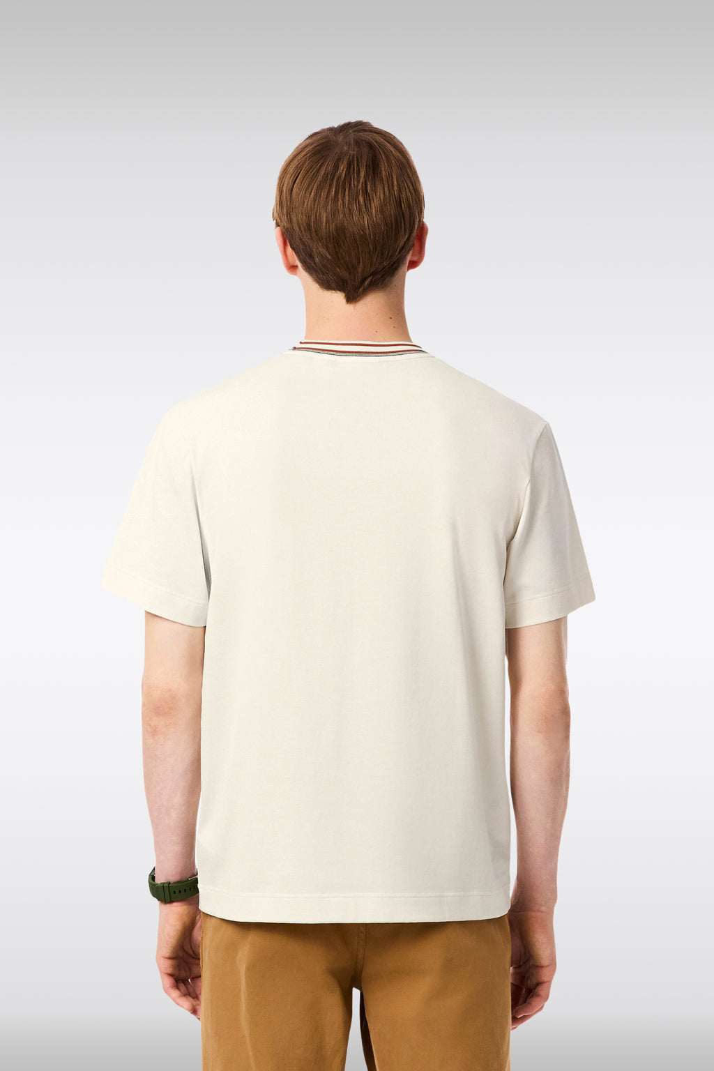 alt-image__T-shirt-in-cotone-panna-con-colletto-a-righe