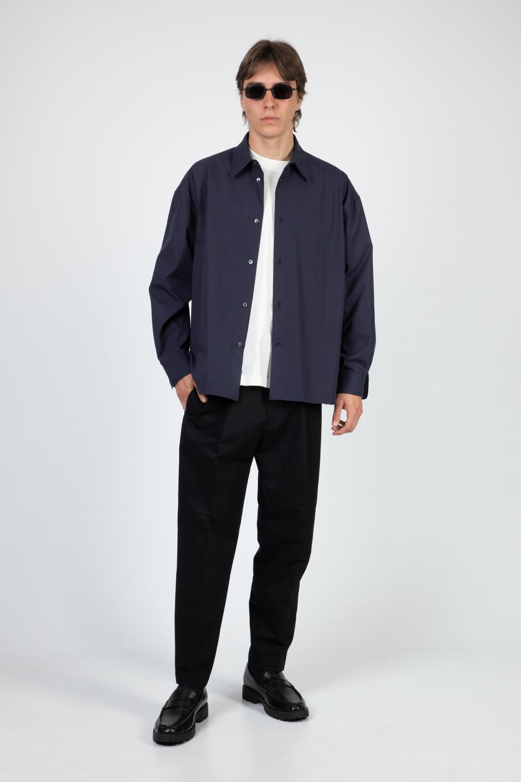 alt-image__Pantalone-in-misto-lino-nero-con-elastico-in-vita---Savoys