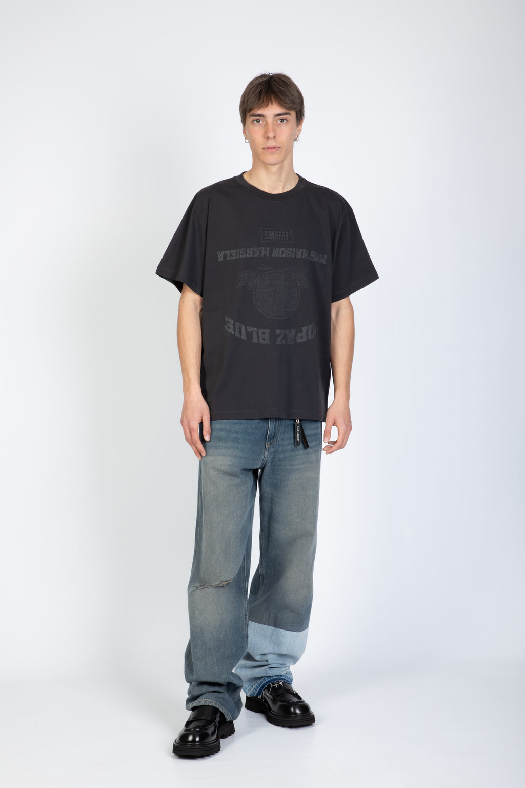 alt-image__Washed-black-cotton-t-shirt-with-front-graphic-print-and-logo