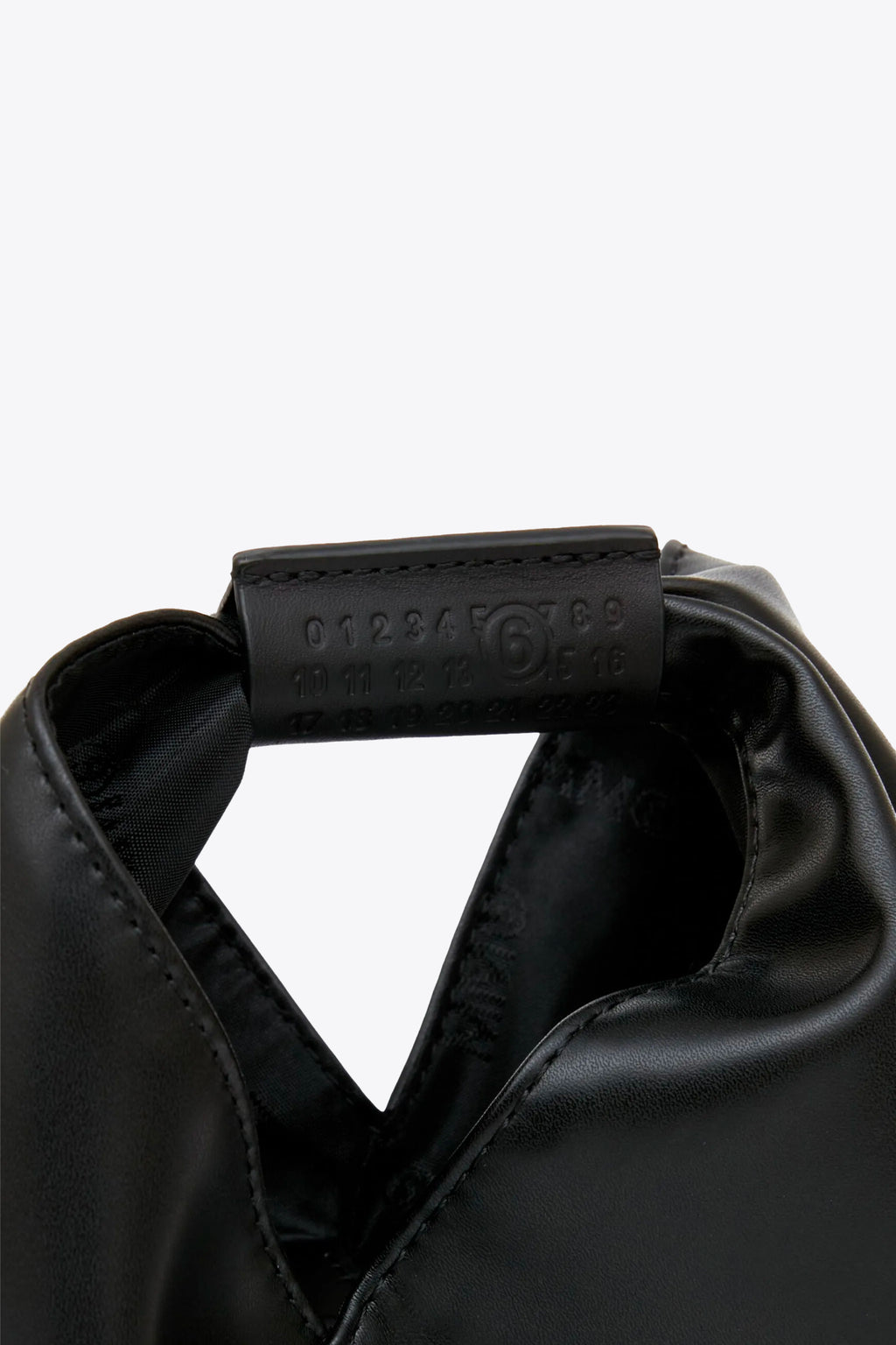 alt-image__Borsa-Japanese-in-pelle-sintetica-nera-con-tracolla