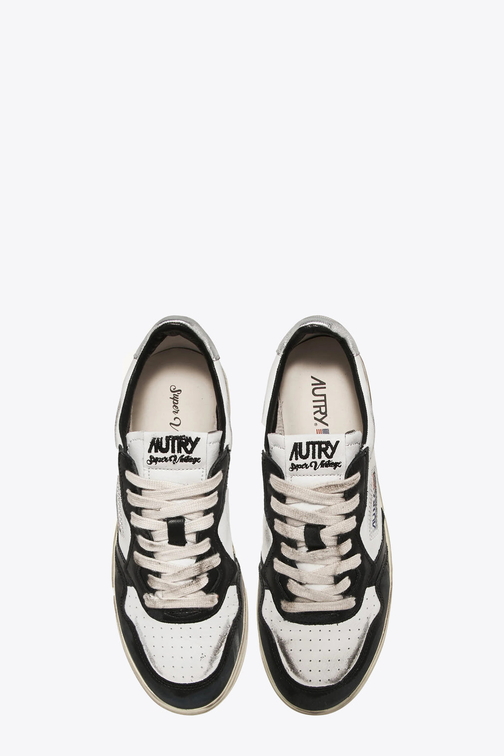 alt-image__Sneaker-bassa-in-pelle-invecchiata-bianca,-argento-e-nera--Super-Vintage-Low