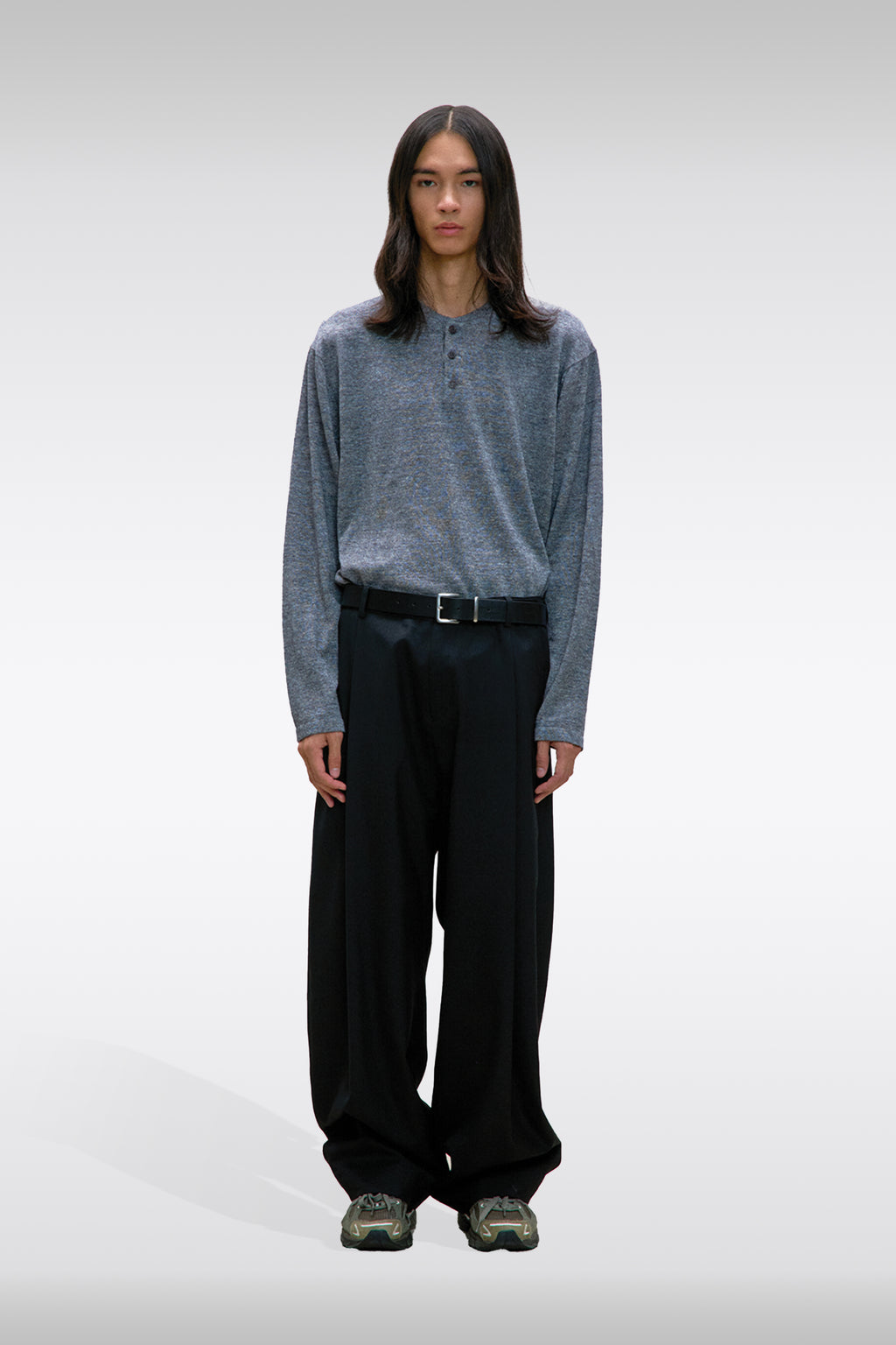 alt-image__Pantalone-nero-ampio-con-pince---Essential-Wool-Trousers