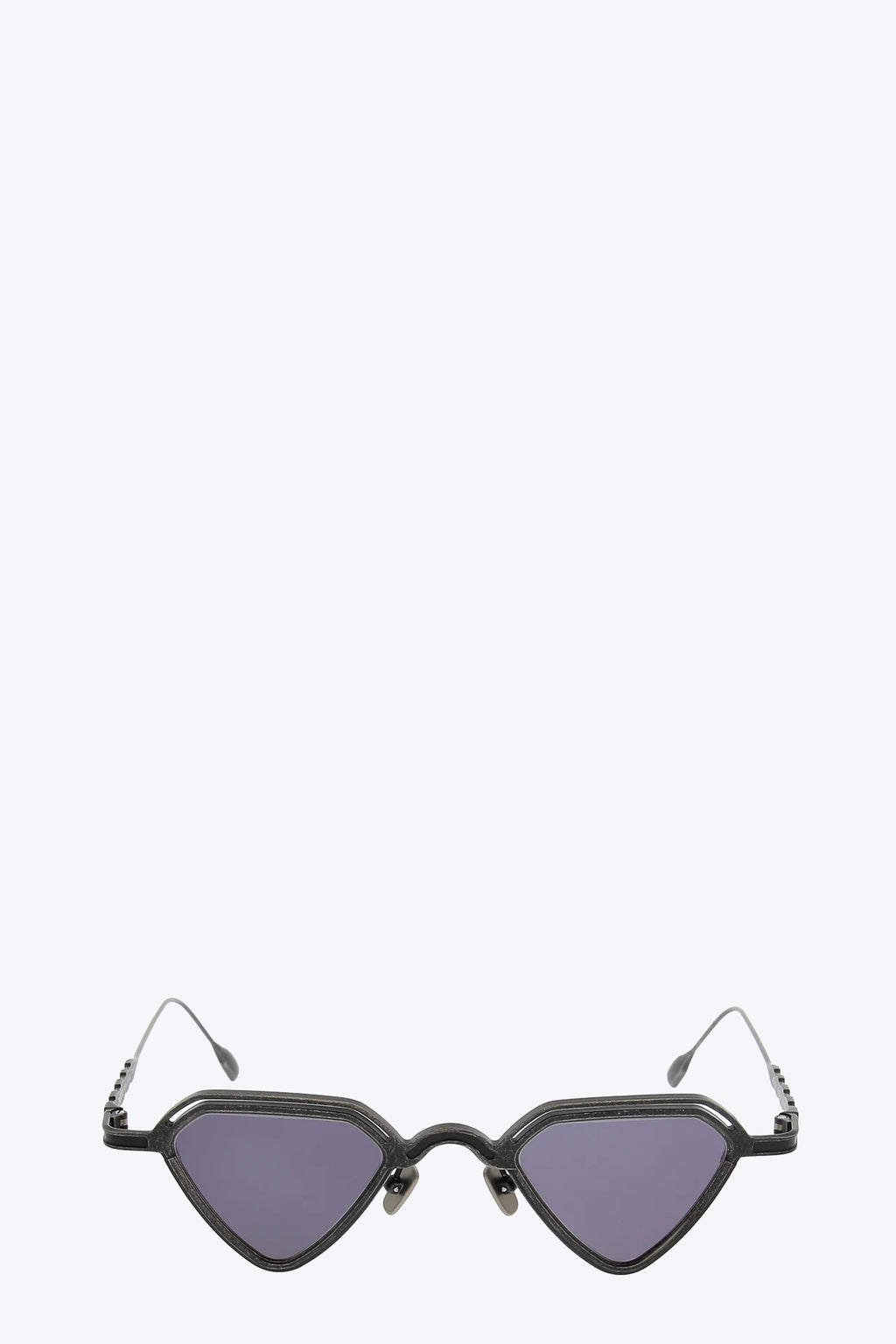 alt-image__Occhiali-da-sole-triangolari-neri-in-titanio-con-lenti-nere---ACX221