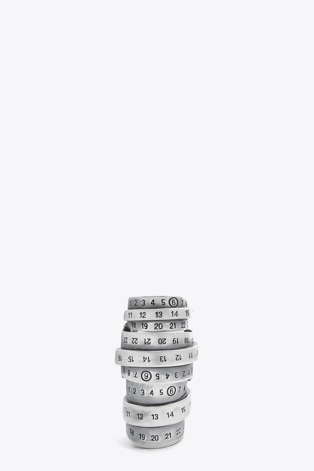 alt-image__Anello-a-fasce-multiple-in-ottone-color-argento-con-logo-inciso