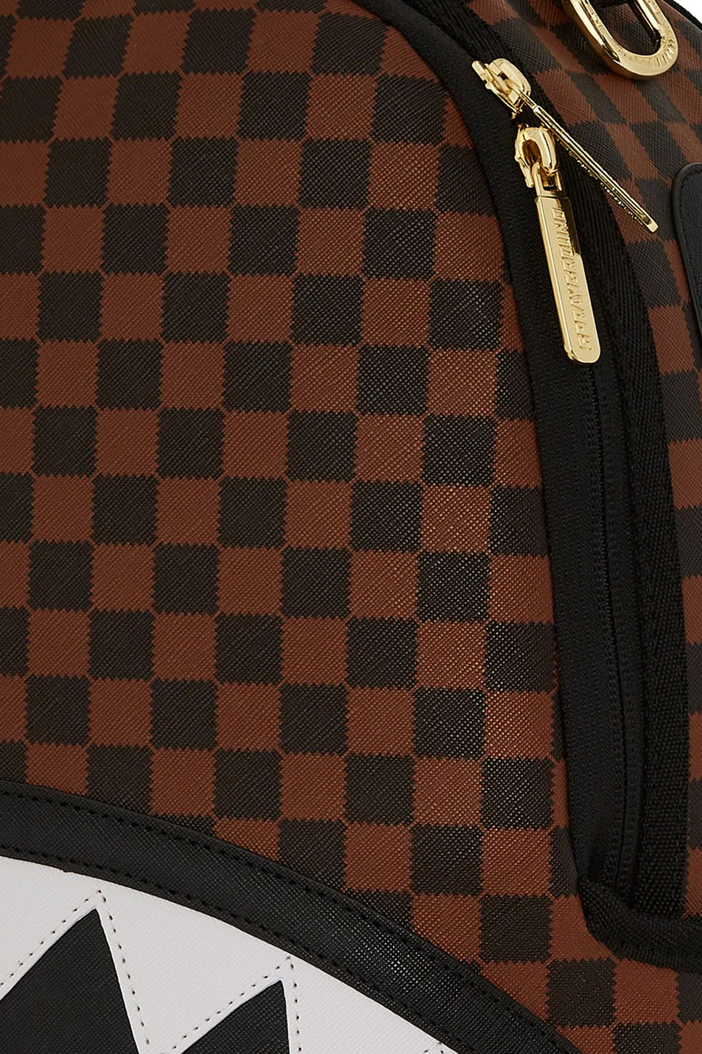 alt-image__Zaino-in-pvc-nero-e-marrone-a-scacchi-con-bocca-shark---Sawtooth-Sharks-in-Paris-Dlxsv-Backpack