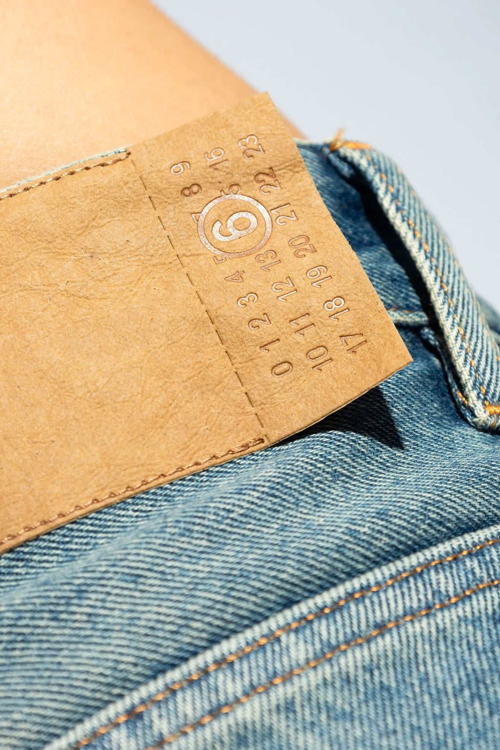 alt-image__Jeans-5-tasche-in-denim-blu-sabbiato-relaxed-fit