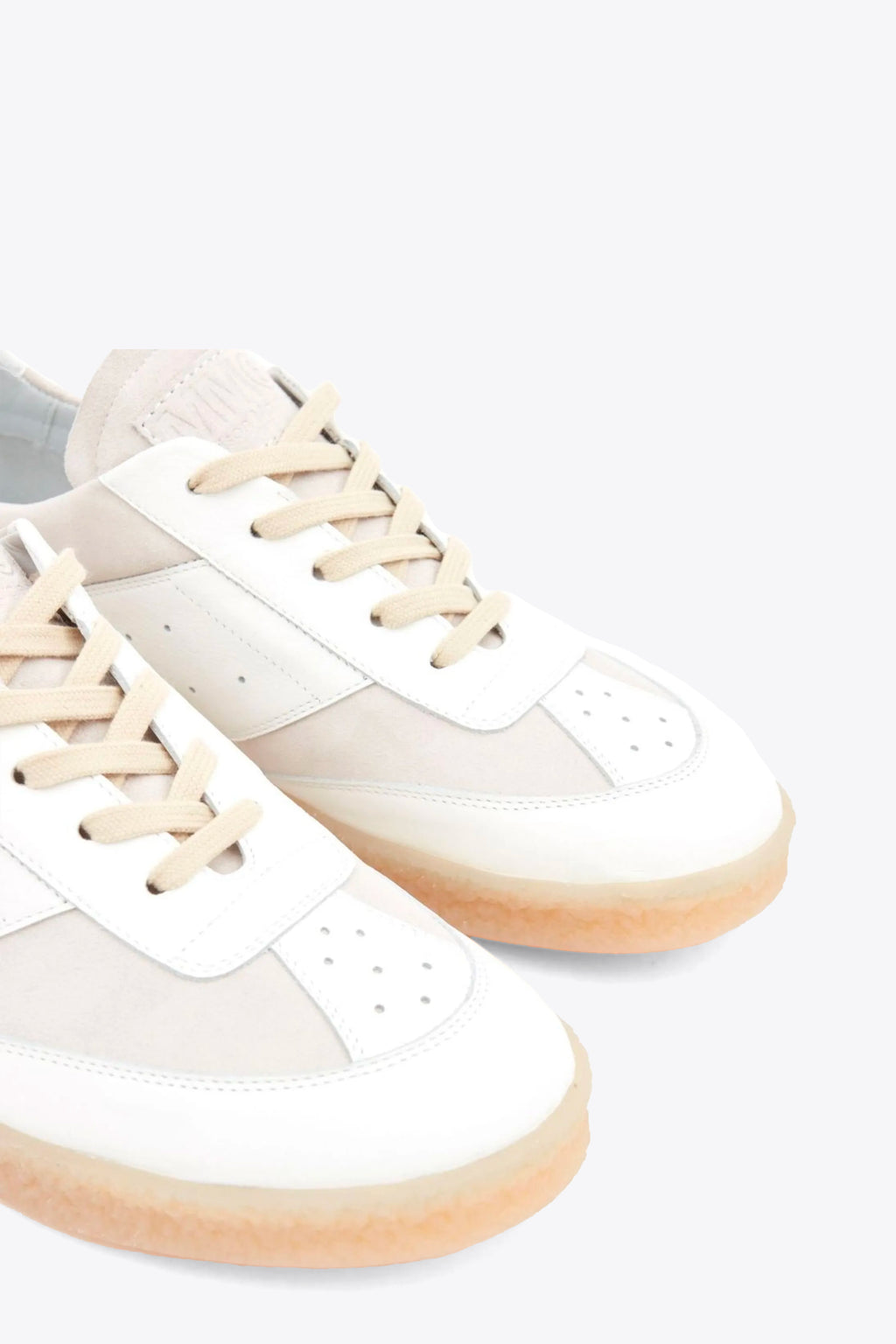alt-image__Sneakers-6-court-in-pelle-bianca-con-inserti-in-suede