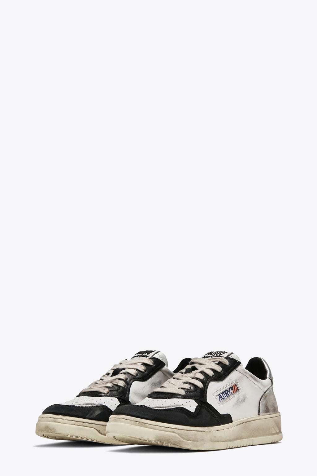 alt-image__Sneaker-bassa-in-pelle-invecchiata-bianca,-argento-e-nera--Super-Vintage-Low