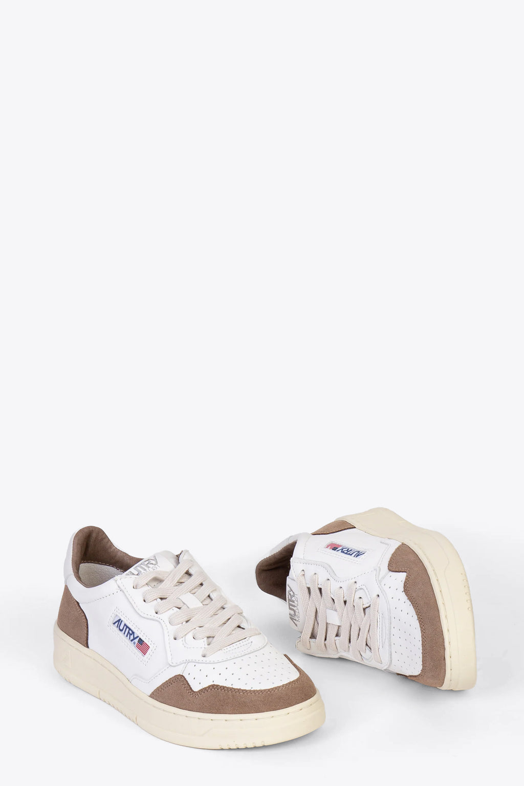alt-image__Sneakers-bassa-in-pelle-bianca-con-dettagli-in-suede-marrone---Medalist-Low
