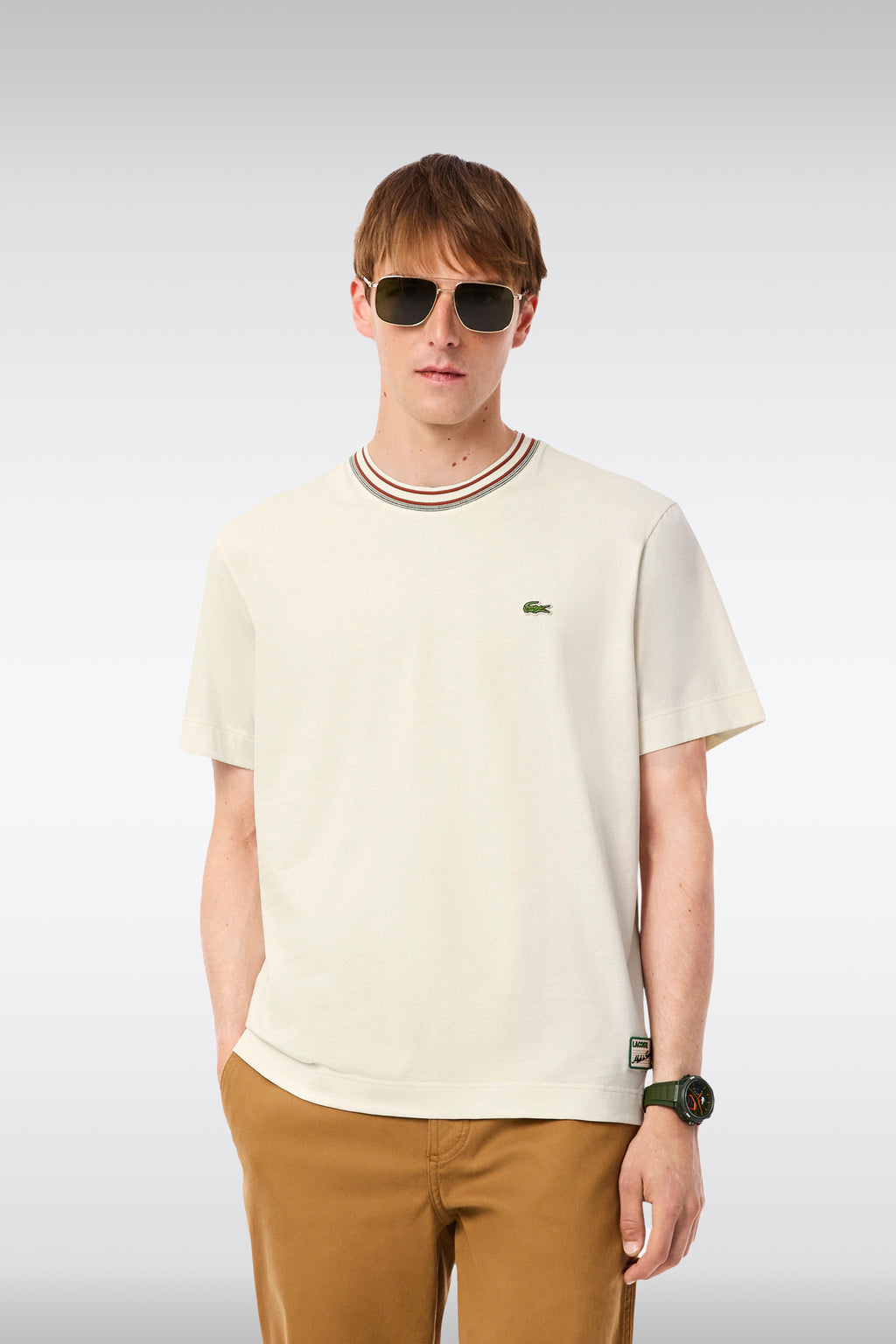 alt-image__T-shirt-in-cotone-panna-con-colletto-a-righe