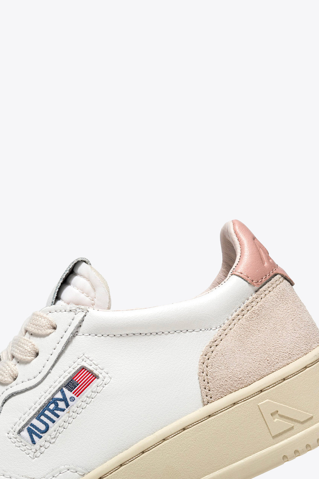 alt-image__White-leather-and-suede-low-sneaker-with-pink-back-tab---Medalist-Low-