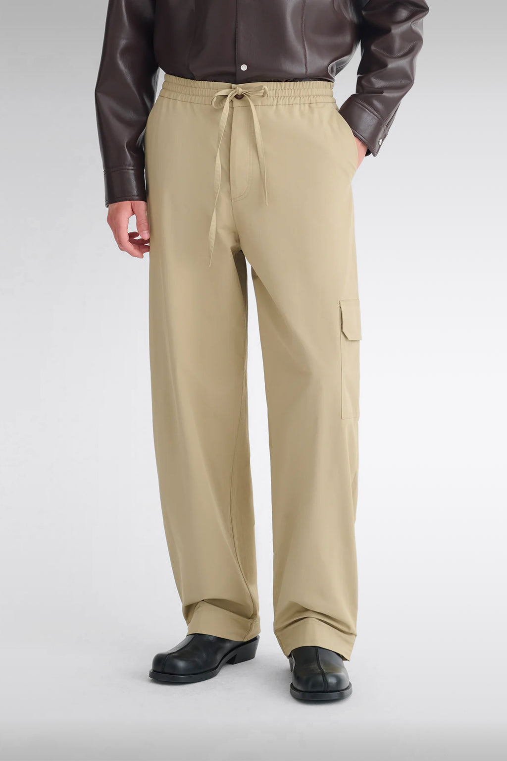 alt-image__Beige-tech-twill-cargo-pant---Navid