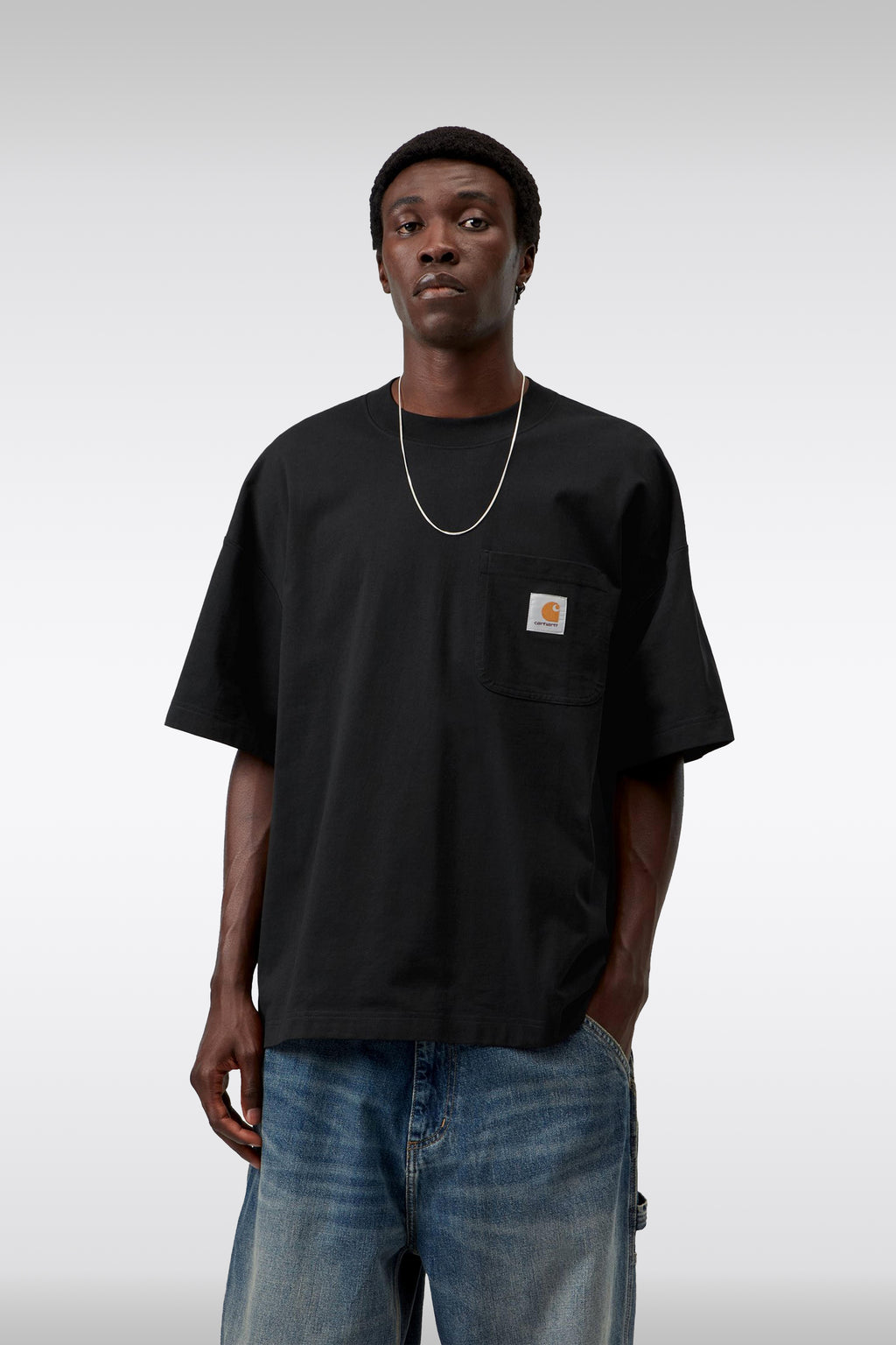 alt-image__T-shirt-boxy-fit-nera-in-cotone-con-tasca-al-petto---S/S-Work-Pocket-T-Shirt