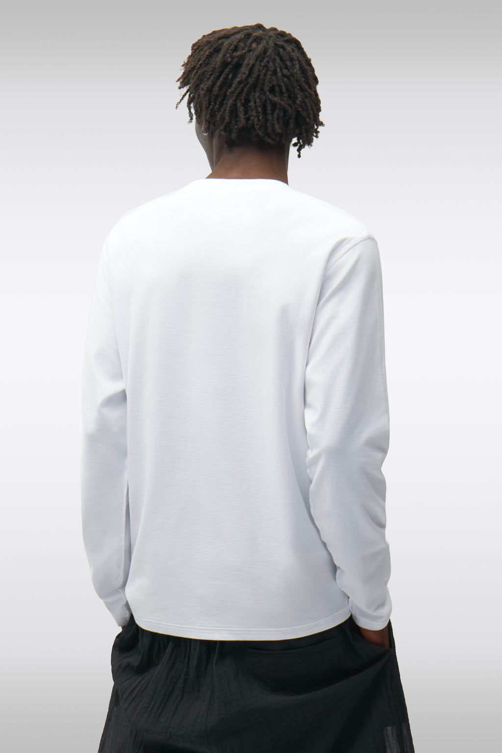 alt-image__T-shirt-bianca-reversibile-con-maniche-lunghe---Reversible-Label-Longsleeve