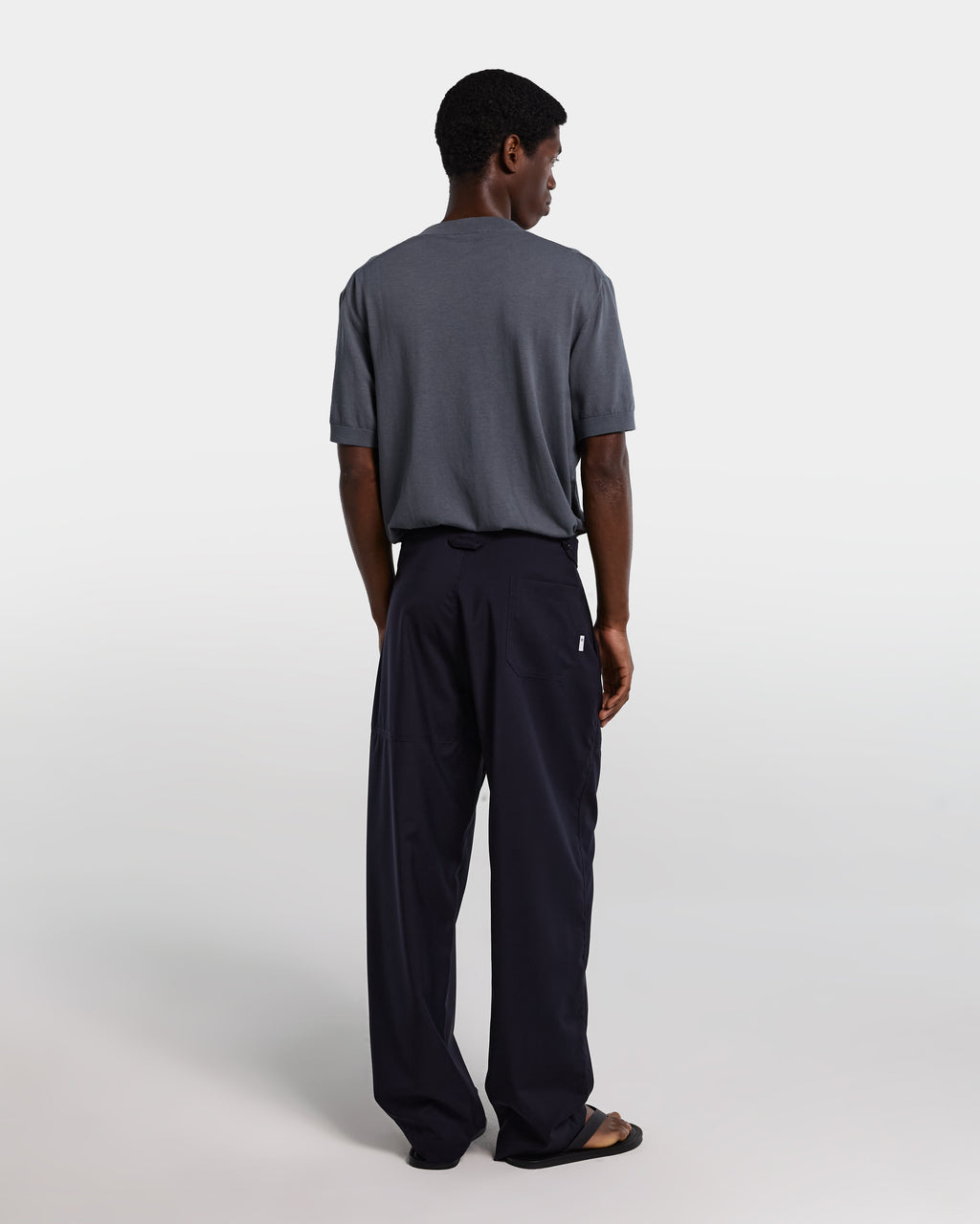 alt-image__Pantalone-in-frescolana-blu-navy-con-vita-regolabile
