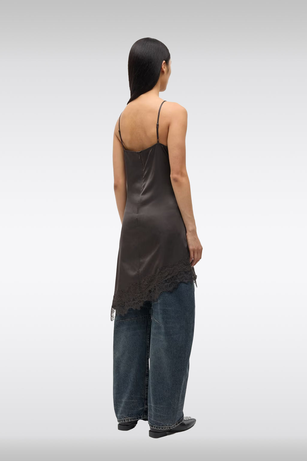 alt-image__Abito-asimmetrico-in-satin-marrone-con-dettagli-in-pizzo---Saebba-Lace-Dress