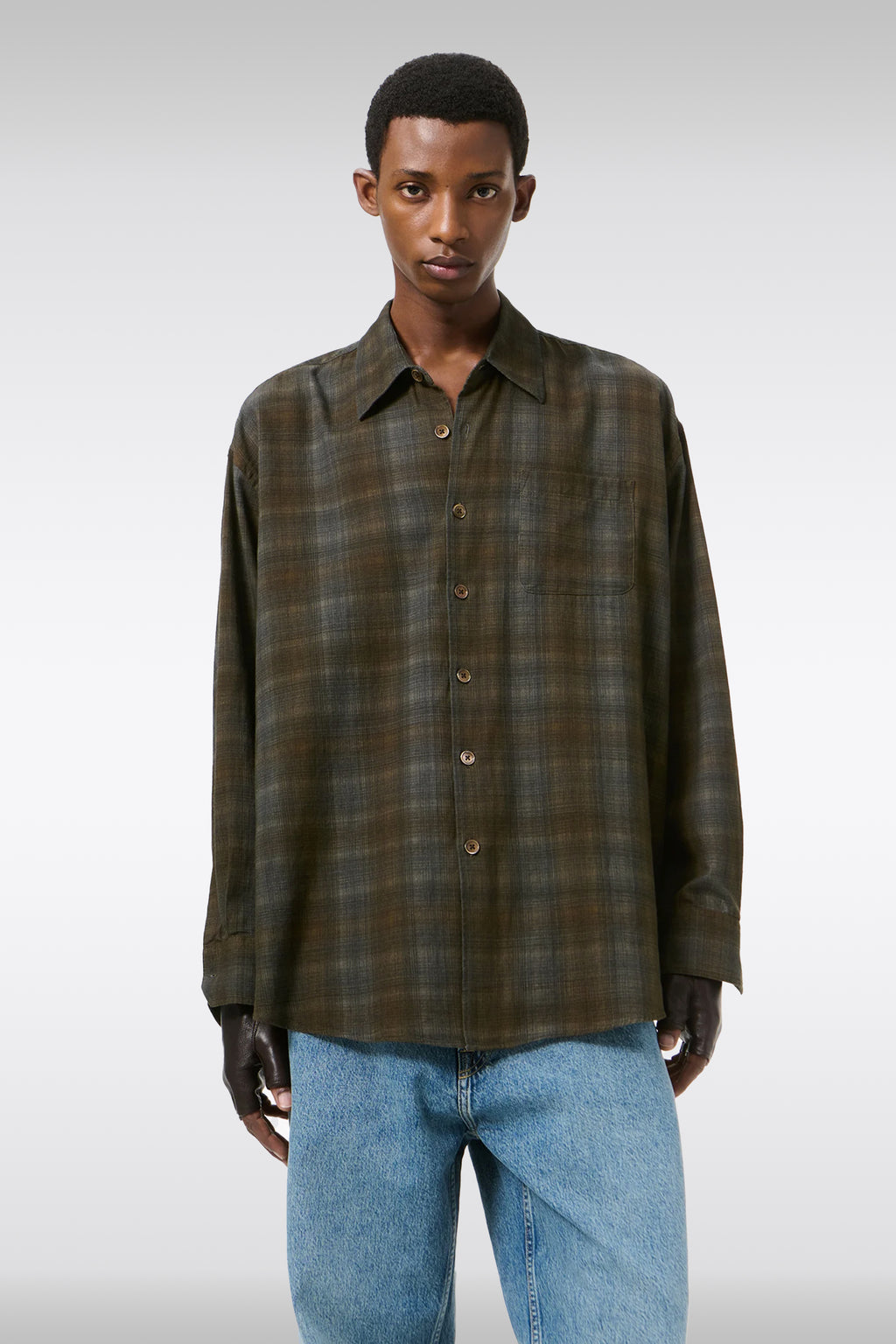 alt-image__Camicia-oversize-in-cotone-a-quadri-marrone-e-verde---Borrowed-Shirt
