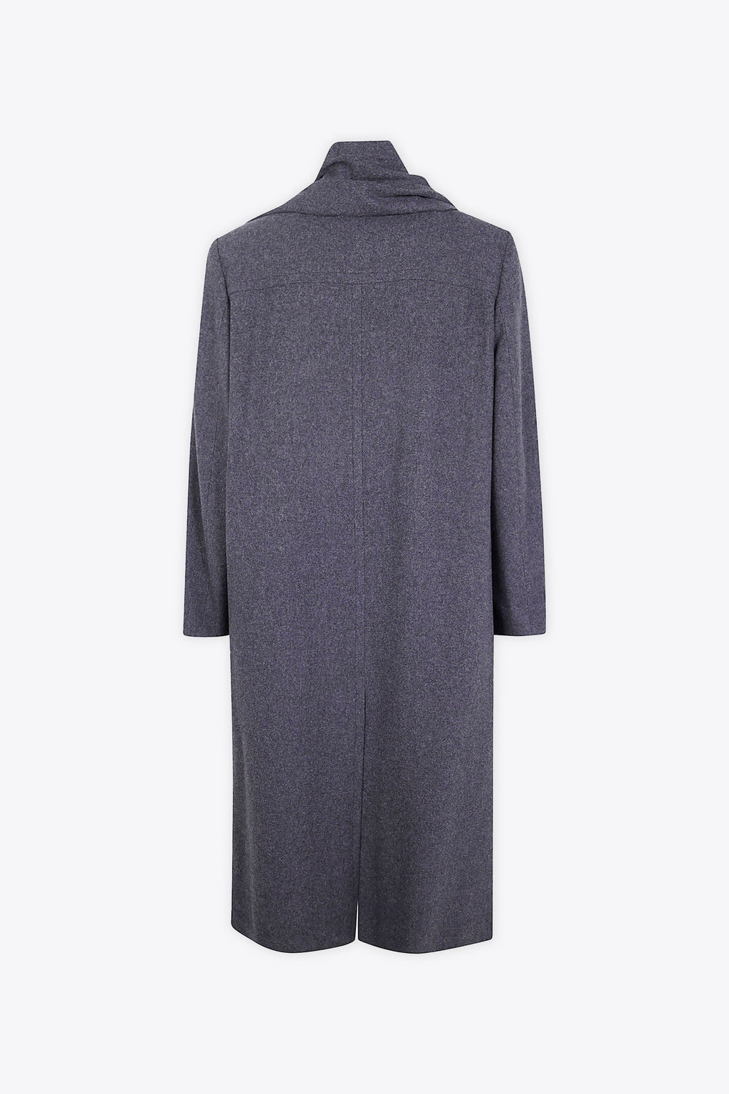 alt-image__Cappotto-grigio-in-lana-con-sciarpa