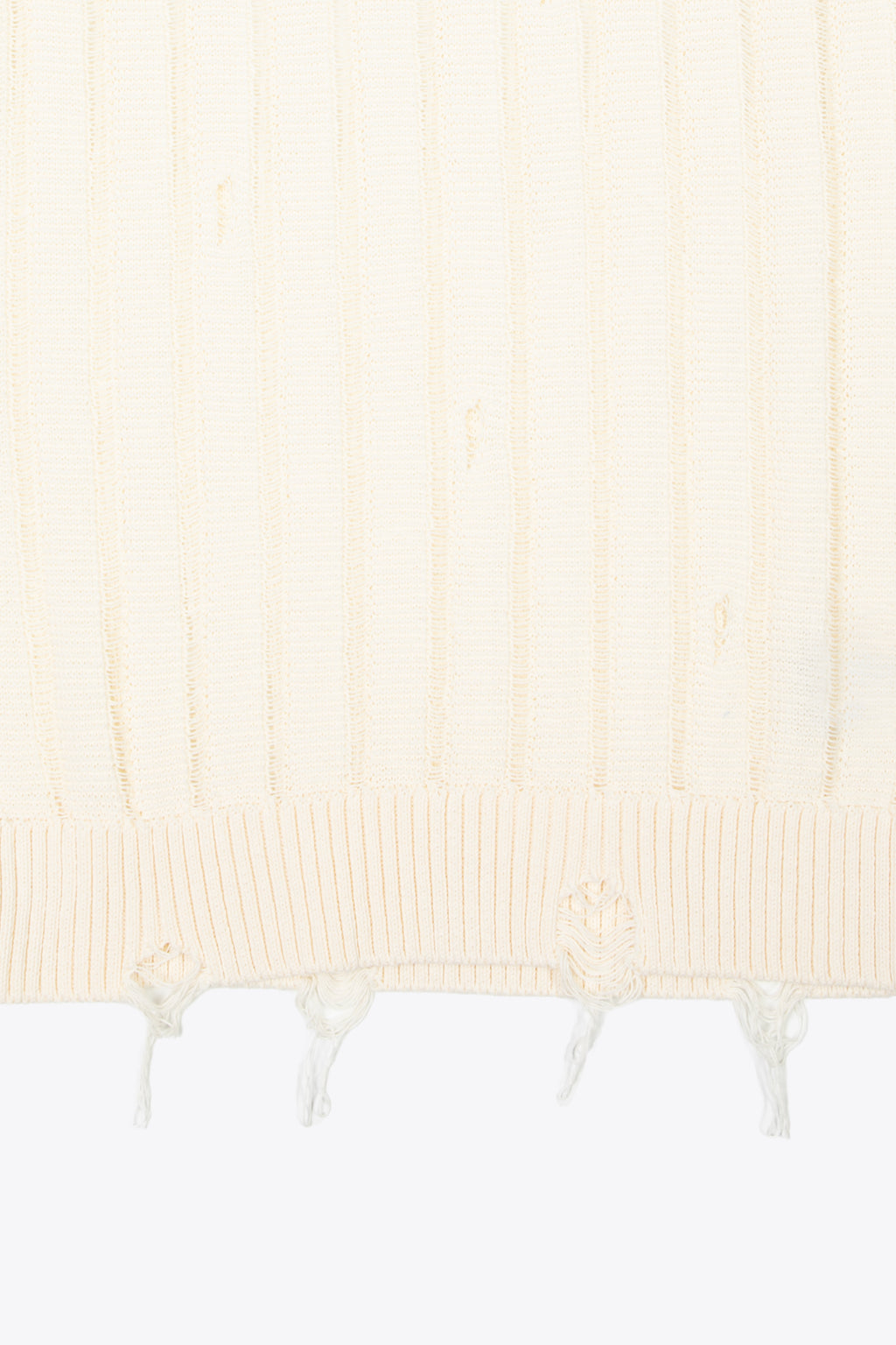 alt-image__Smanicato-beige-in-maglia-di-cotone-a-coste-con-rotture