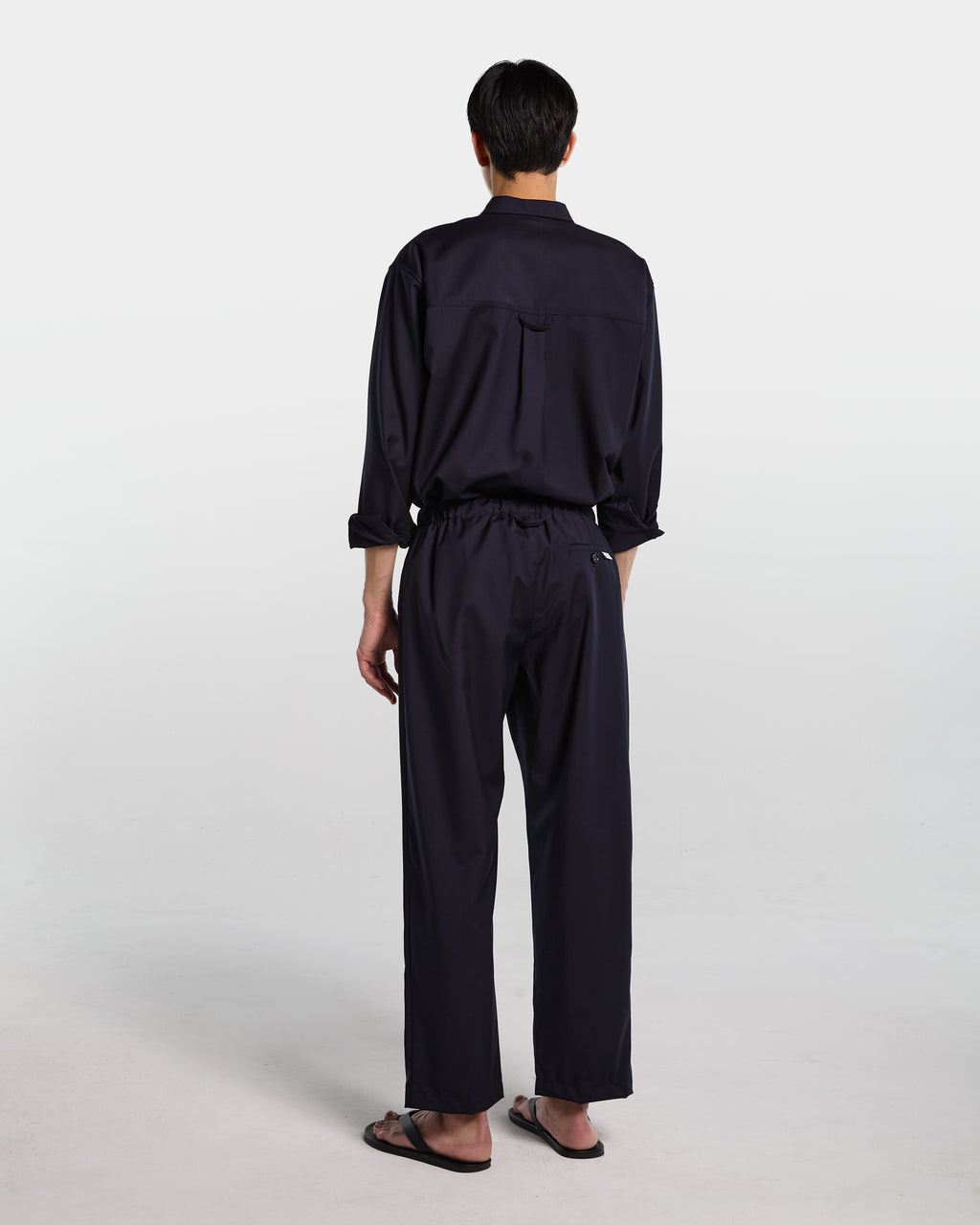 alt-image__Pantalone-loose-fit-in-frescolana-blu-navy-con-elastico-in-vita-e-coulisse