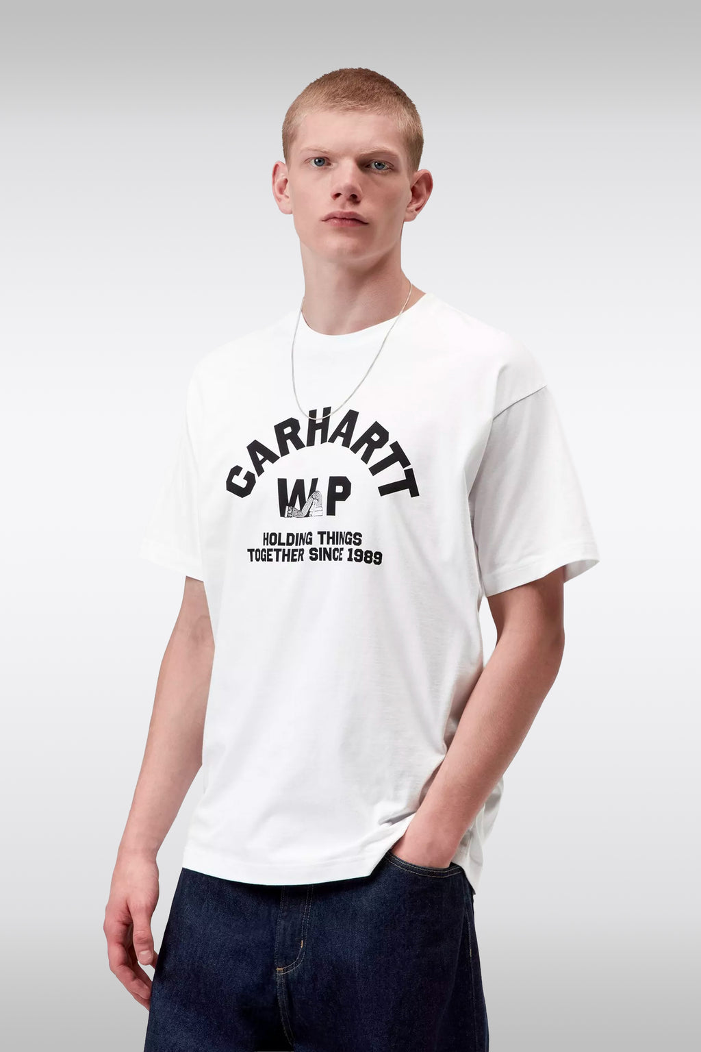 alt-image__T-shirt-loose-fit-bianca-in-cotone-con-logo-grafico---S/S-Column-T-Shirt