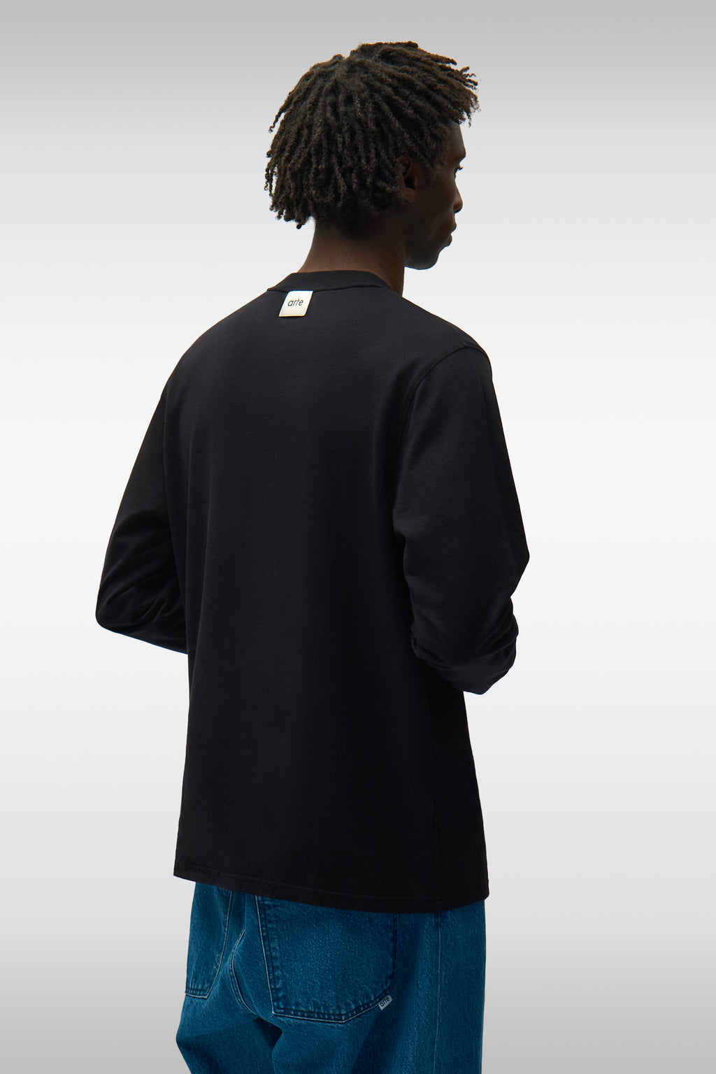 alt-image__T-shirt-nera-reversibile-con-maniche-lunghe---Reversible-Label-Longsleeve