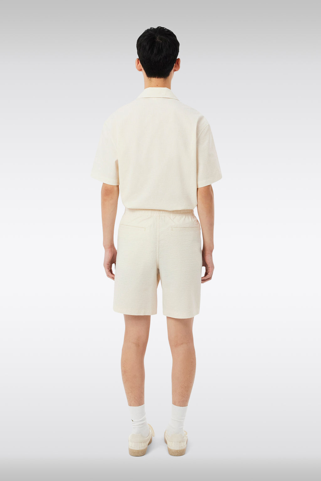 alt-image__Shorts-in-seersucker-a-righe-panna-e-beige-con-coulisse