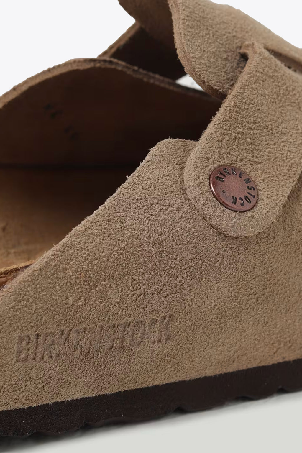 alt-image__Sabot-in-pelle-scamosciata-beige-con-cinturino---Boston-Suede